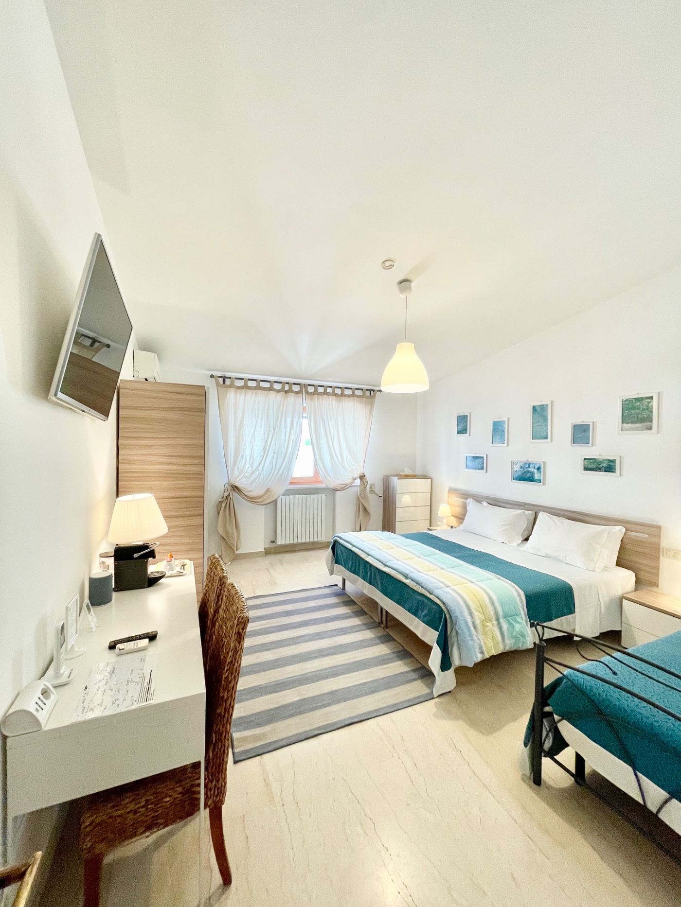 Camera tripla con bagno privato esterno del B&B Le Saline